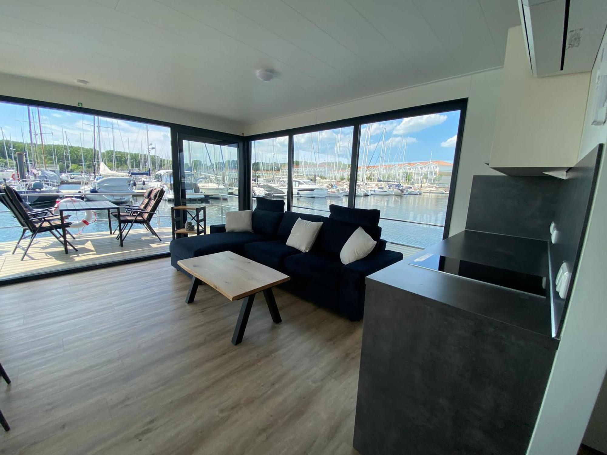 Urlaub Auf Dem Wasser Mit Einmaligen Ausblick - Well Hausboote Boltenhagen 10 Luaran gambar