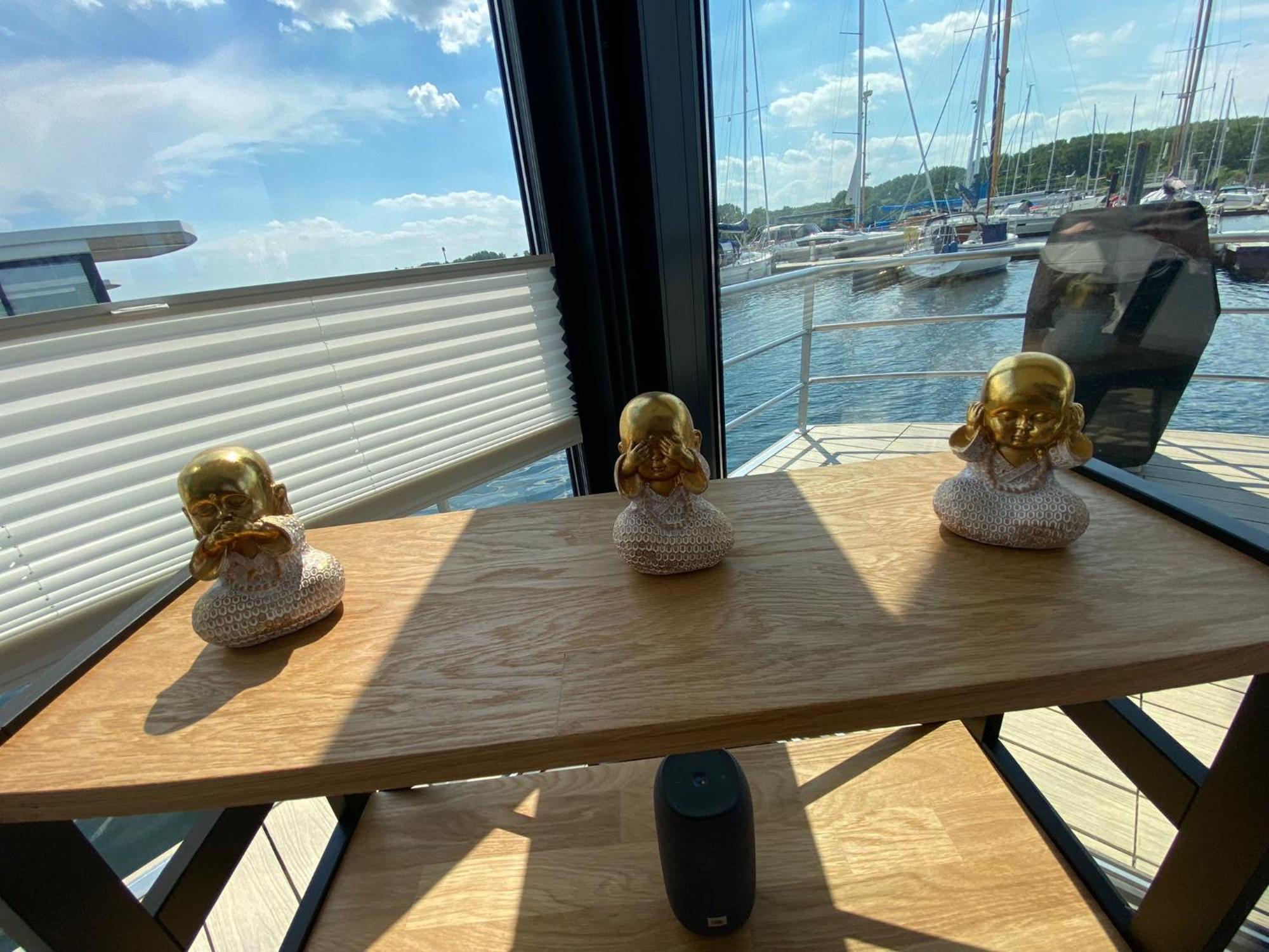 Urlaub Auf Dem Wasser Mit Einmaligen Ausblick - Well Hausboote Boltenhagen 10 Luaran gambar